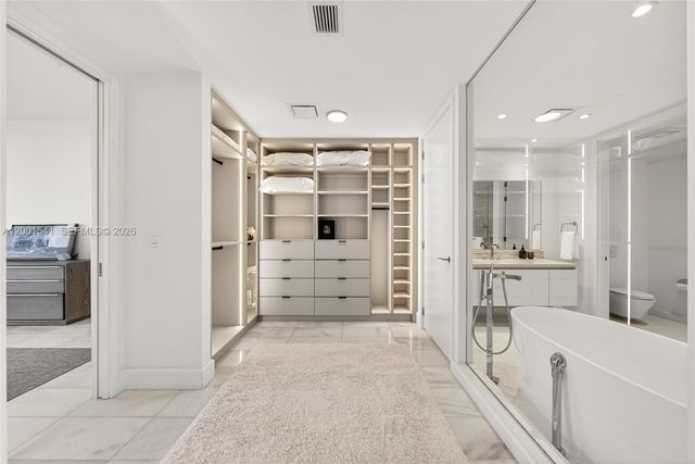 700 NE 26 Ter 3602, Miami, FL 33137