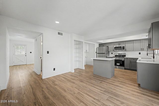 4356 W OCOTILLO Road, Glendale, AZ 85301