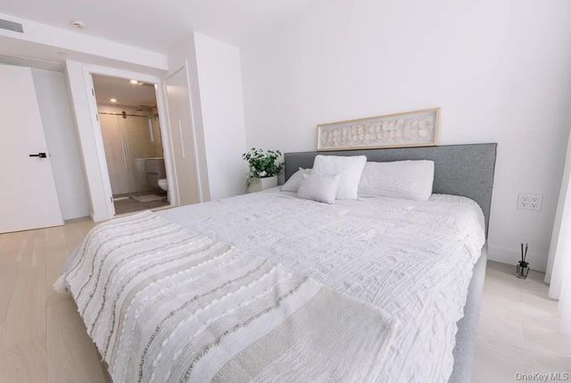 144-49 Northern Boulevard 403, Flushing, NY 11354