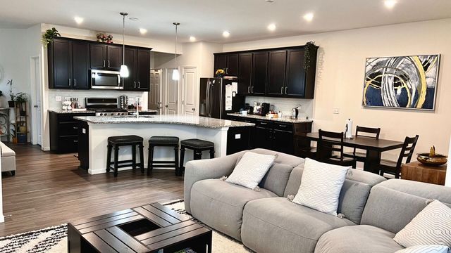 538 Watercress Drive, Aurora, IL 60504