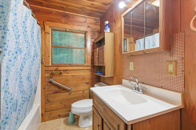 2352 Minard Hill Road, Groton, VT 05046