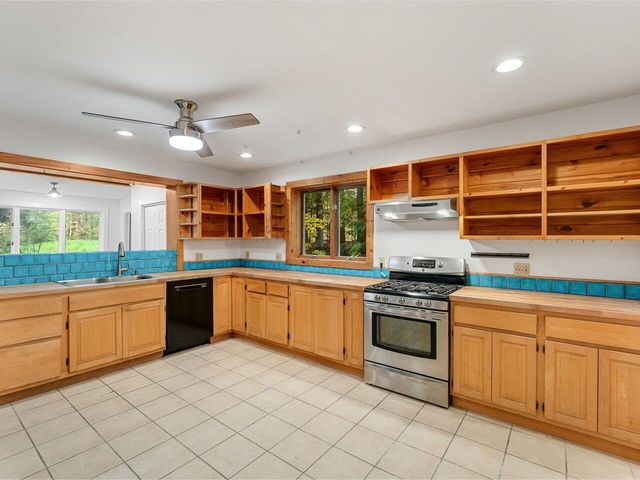 475 Pettingill Road, Westford, VT 05494