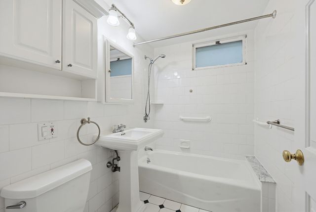 30 Cushing St B, Cambridge, MA 02138