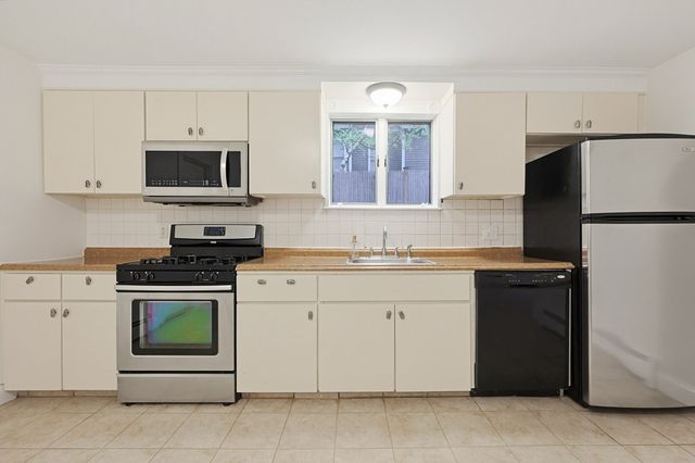 30 Cushing St B, Cambridge, MA 02138