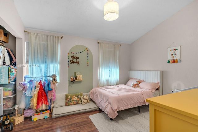 2916 Dorchester Lane, Cooper City, FL 33026