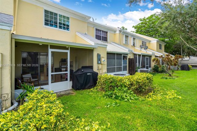 2916 Dorchester Lane, Cooper City, FL 33026