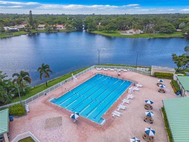 2916 Dorchester Lane, Cooper City, FL 33026