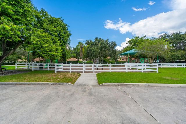 2916 Dorchester Lane, Cooper City, FL 33026