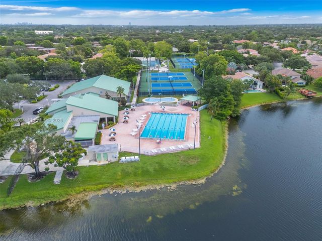 2916 Dorchester Lane, Cooper City, FL 33026