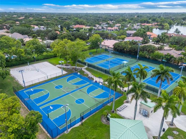 2916 Dorchester Lane, Cooper City, FL 33026