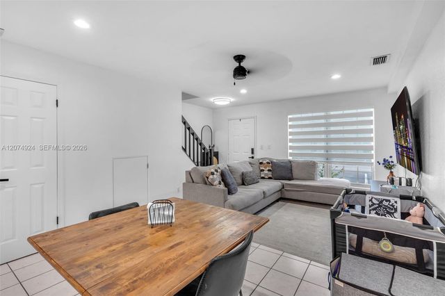 2916 Dorchester Lane, Cooper City, FL 33026