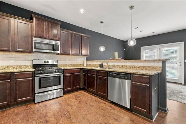 2391 Oakleaf Circle, Lithonia, GA 30058