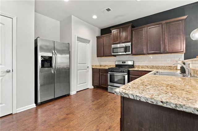 2391 Oakleaf Circle, Lithonia, GA 30058