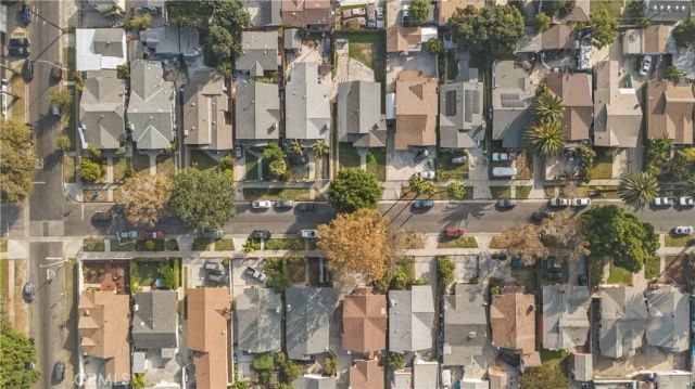 1320 W 58th Place, Los Angeles, CA 90044