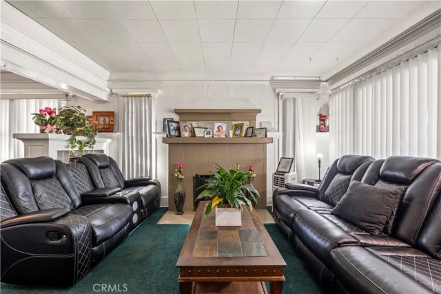 1320 W 58th Place, Los Angeles, CA 90044