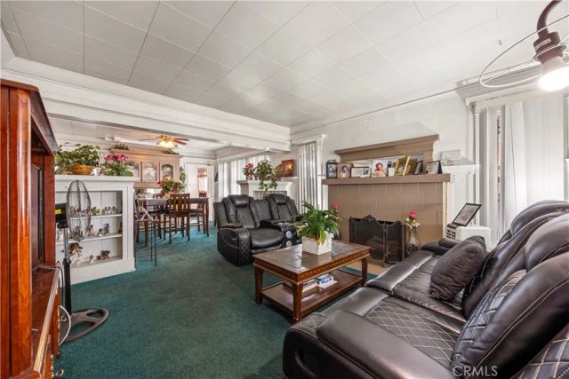 1320 W 58th Place, Los Angeles, CA 90044