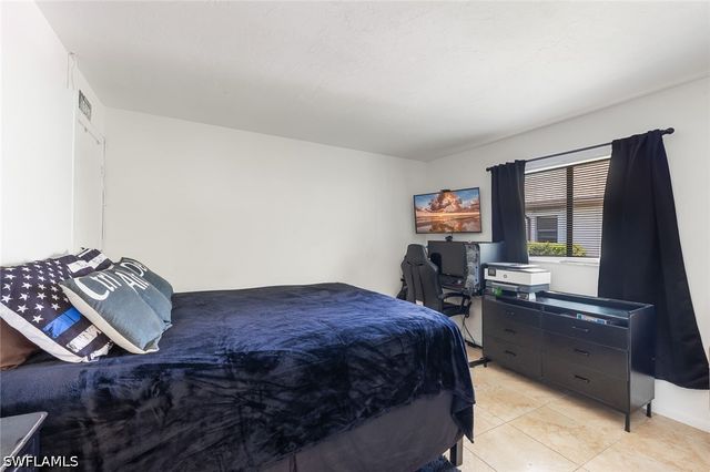 513 SE 24th AVE 1-4, Cape Coral, FL 33990