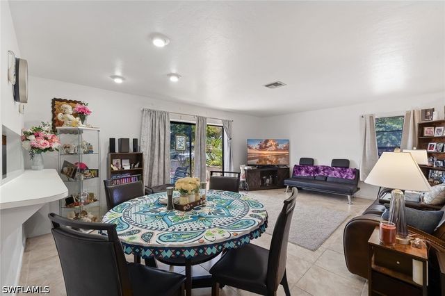 513 SE 24th AVE 1-4, Cape Coral, FL 33990