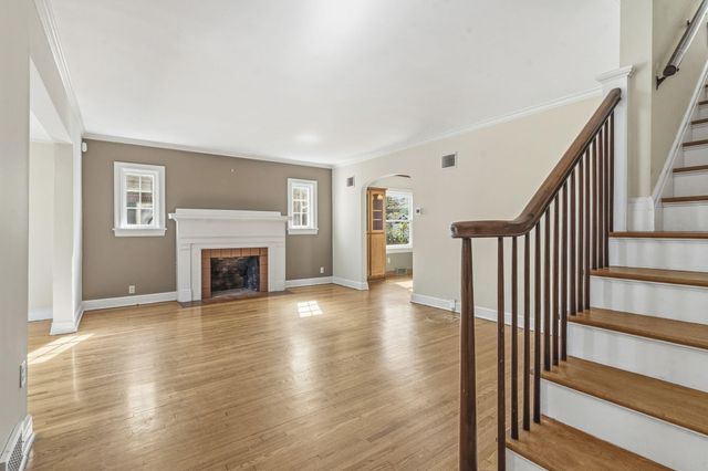 630 E Stanford Street, Springfield, MO 65807