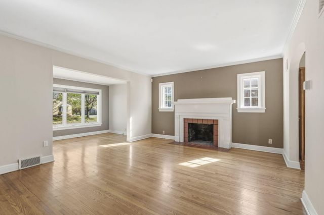 630 E Stanford Street, Springfield, MO 65807