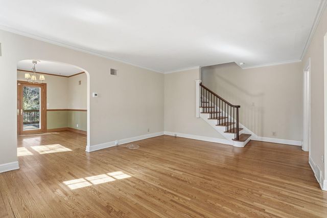 630 E Stanford Street, Springfield, MO 65807