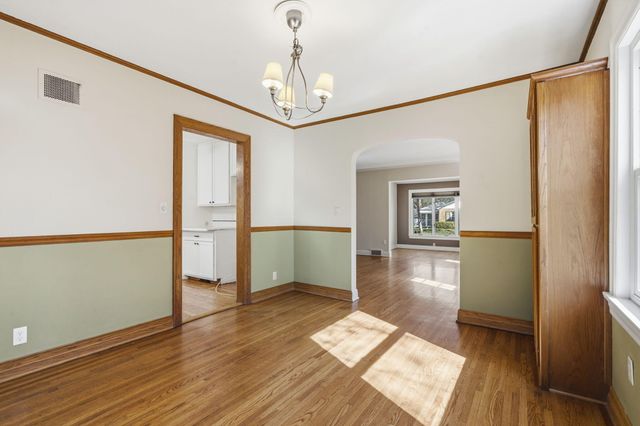 630 E Stanford Street, Springfield, MO 65807