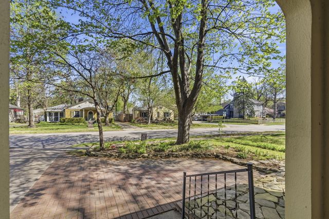 630 E Stanford Street, Springfield, MO 65807