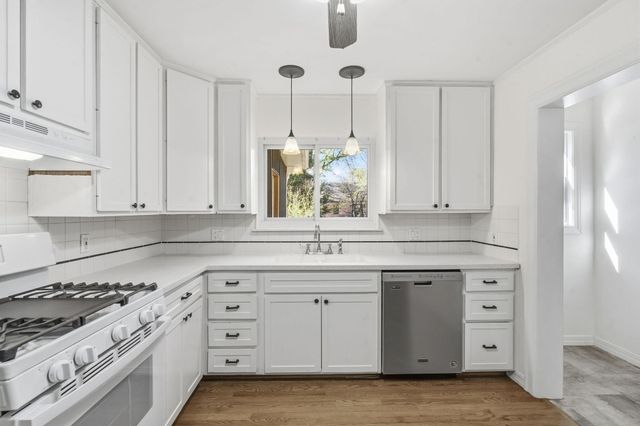 630 E Stanford Street, Springfield, MO 65807