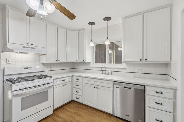 630 E Stanford Street, Springfield, MO 65807