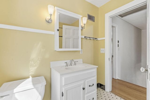 630 E Stanford Street, Springfield, MO 65807