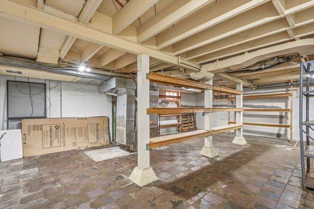 630 E Stanford Street, Springfield, MO 65807