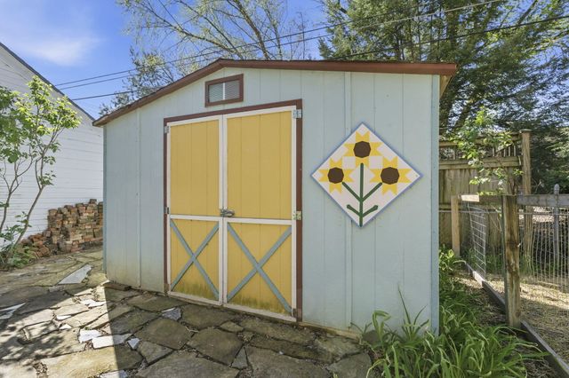 630 E Stanford Street, Springfield, MO 65807