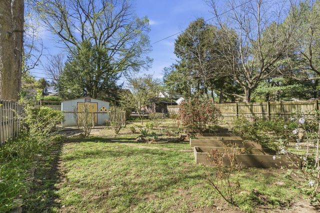 630 E Stanford Street, Springfield, MO 65807