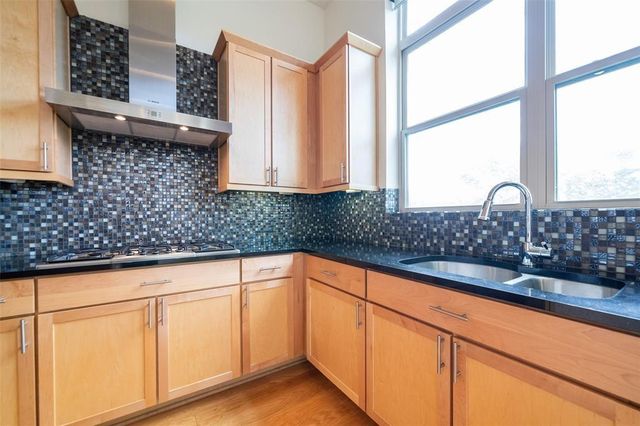 194 Harvard Street, Houston, TX 77007