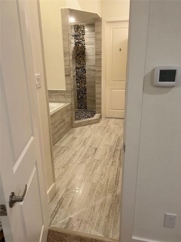 194 Harvard Street, Houston, TX 77007