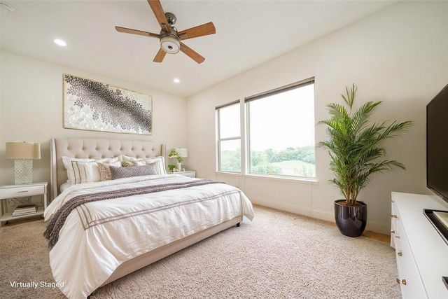 194 Harvard Street, Houston, TX 77007