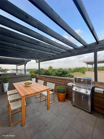 194 Harvard Street, Houston, TX 77007