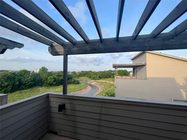 194 Harvard Street, Houston, TX 77007