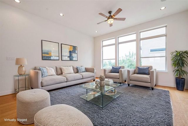 194 Harvard Street, Houston, TX 77007