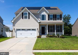 41 CHAMPLAIN ST, Sicklerville, NJ 08081