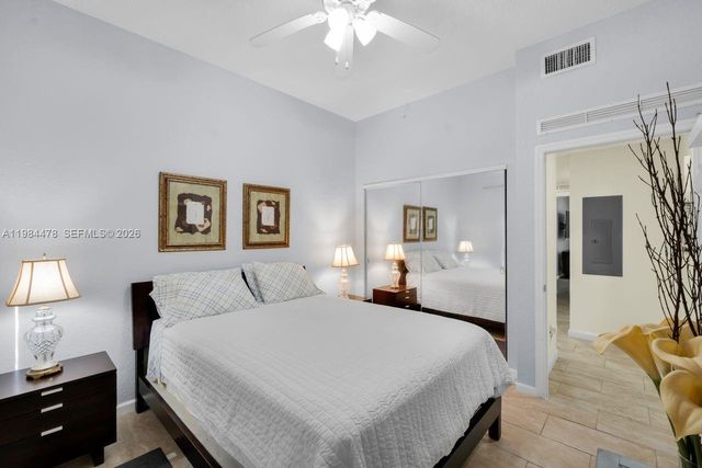 1640 Presidential Way 405, West Palm Beach, FL 33401