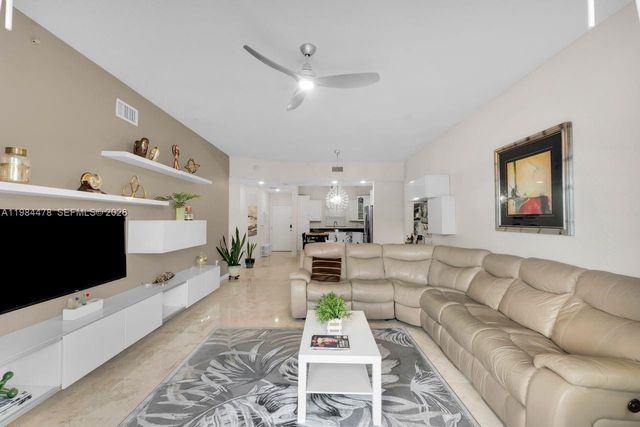 1640 Presidential Way 405, West Palm Beach, FL 33401