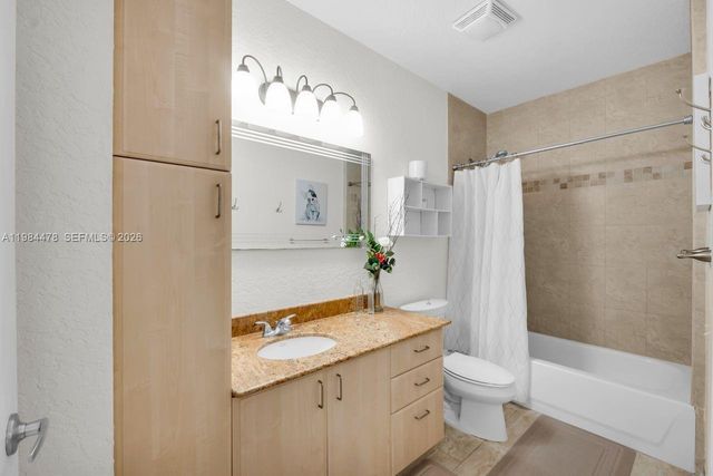 1640 Presidential Way 405, West Palm Beach, FL 33401