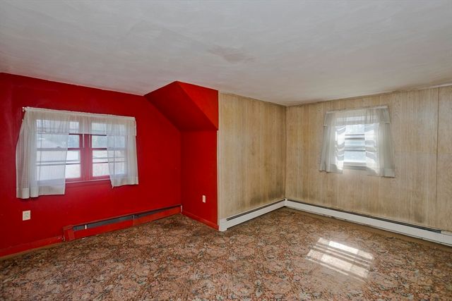 20 Southgate Ave, Westfield, MA 01085