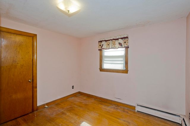 20 Southgate Ave, Westfield, MA 01085