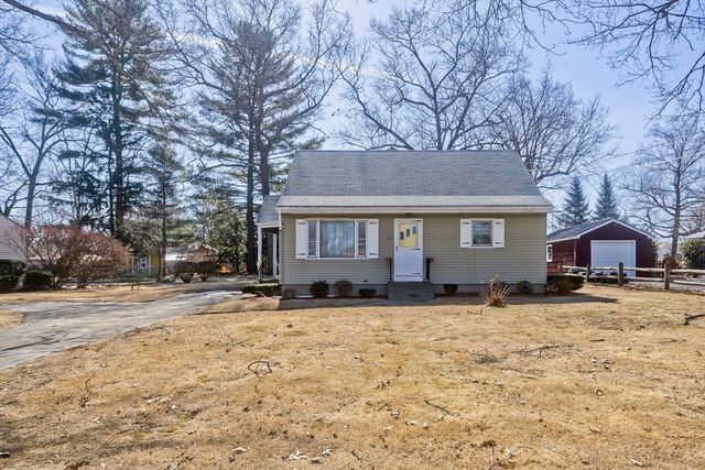 20 Southgate Ave, Westfield, MA 01085