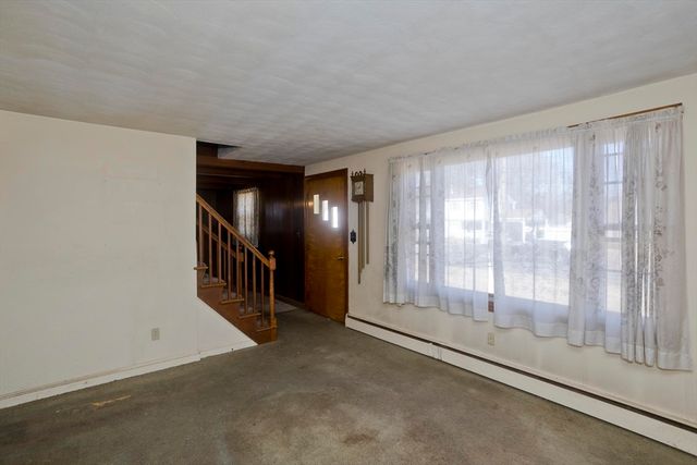 20 Southgate Ave, Westfield, MA 01085
