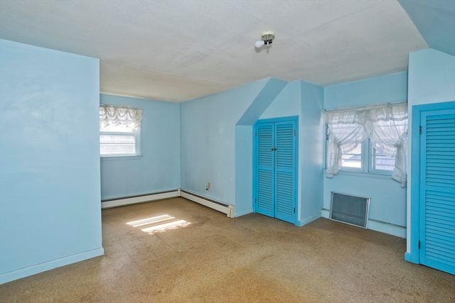 20 Southgate Ave, Westfield, MA 01085