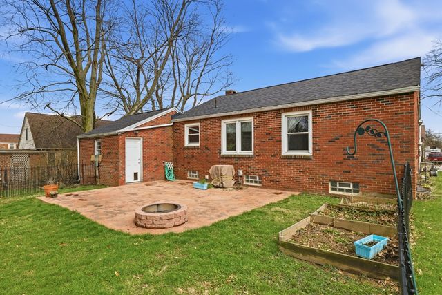 320 Bartley Ave, Mansfield, OH 44903
