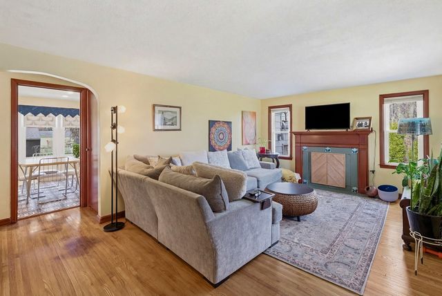 320 Bartley Ave, Mansfield, OH 44903